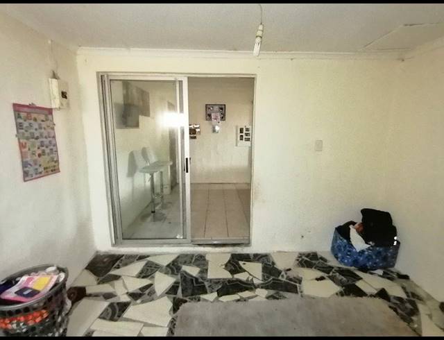 3 BEDROOM FREEHOLD FOR SALE IN EKUPHUMLENI